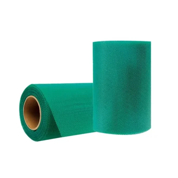 Infusion Mesh is a porous fabric layer used in composite manufacturing to createconsistent flow channels during resin infusion processes. Made from nylon or polyesterin a grid-ike structure, it is placed on the laminate surface to facilitate uniform resindistribution and efficient air removal. This material ensures thorough wet-out of fiberswhile minimizing race-tracking, and is easily removed after curing to reveal a cleansurface finish.