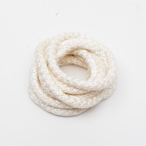 Silica rope is a high-temperature sealing solution designed for furnace doors, kilin joints, and expansion gaps in industrialheating systems. Braided from pure silica fibers, it combines exceptional heat resistance with flexibility for perfectcompression sealing.